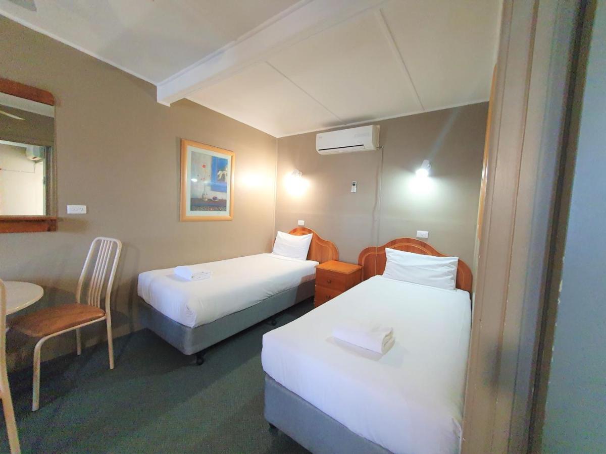 Ardeanal Motel West Wyalong Ngoại thất bức ảnh