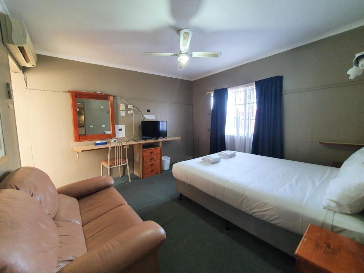 Ardeanal Motel West Wyalong Ngoại thất bức ảnh