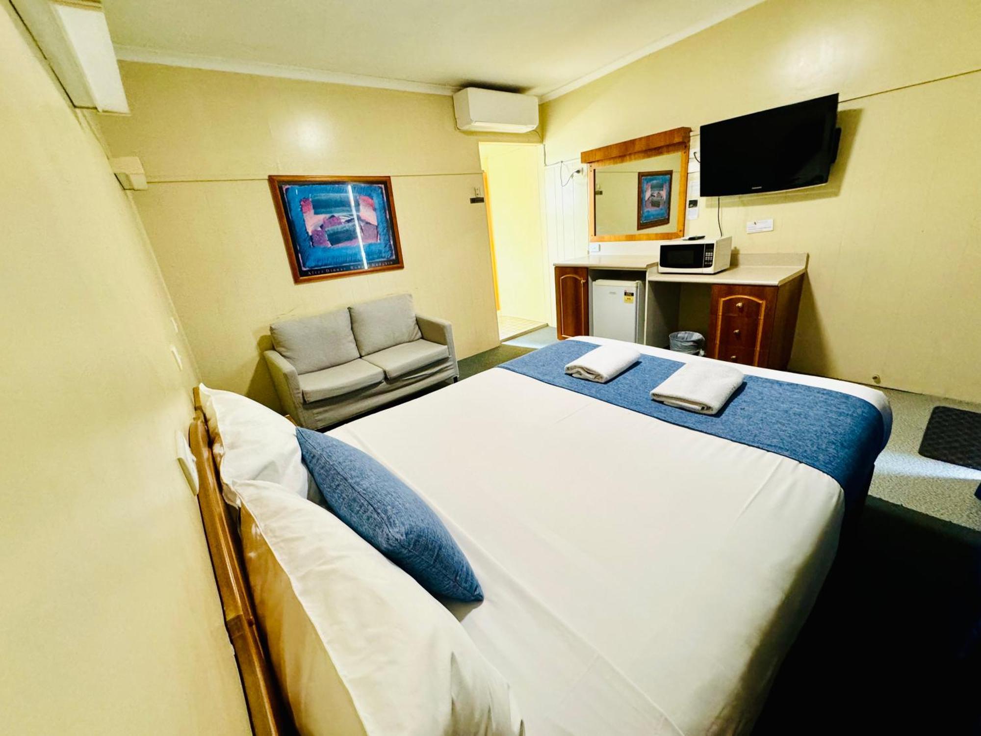 Ardeanal Motel West Wyalong Ngoại thất bức ảnh