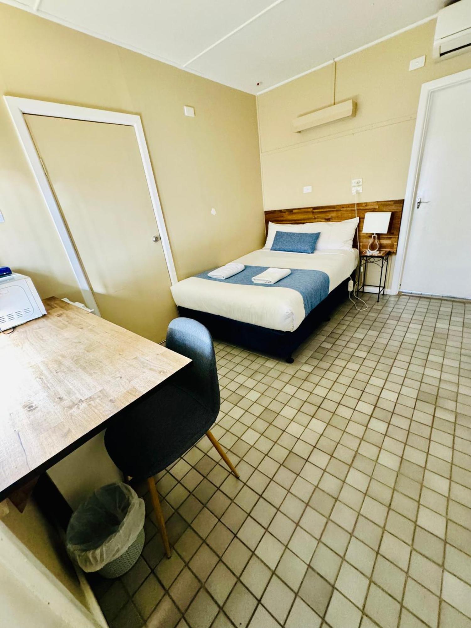 Ardeanal Motel West Wyalong Ngoại thất bức ảnh