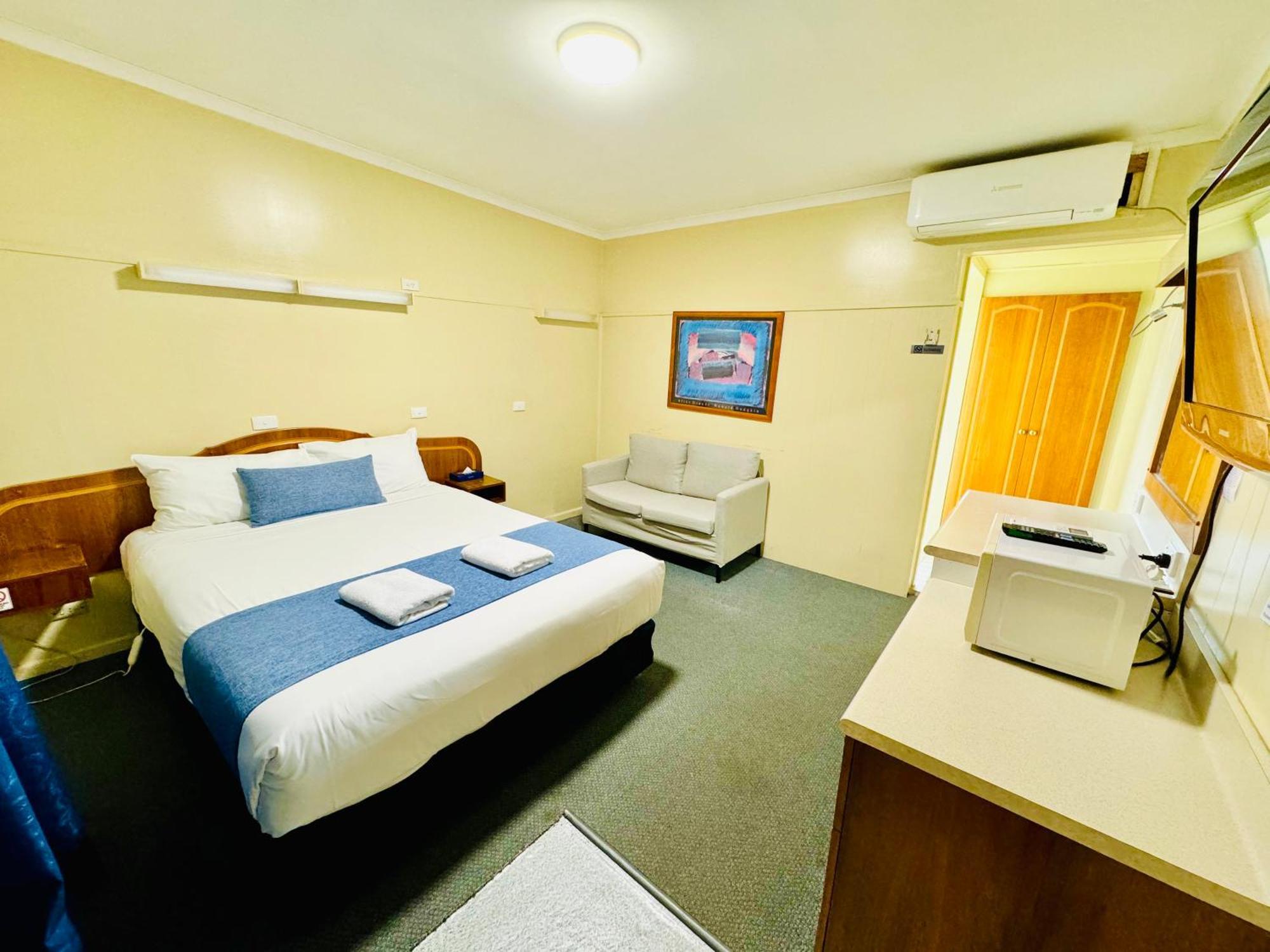 Ardeanal Motel West Wyalong Ngoại thất bức ảnh