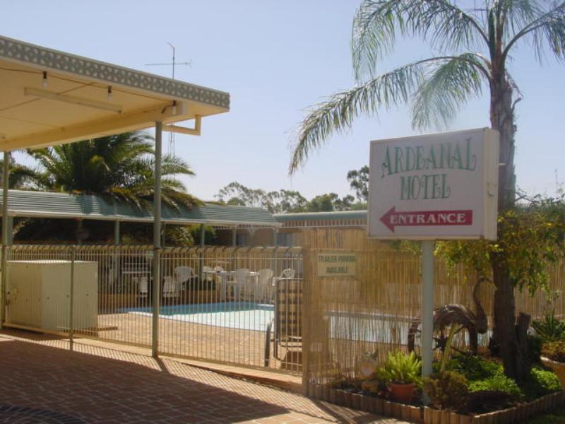 Ardeanal Motel West Wyalong Ngoại thất bức ảnh