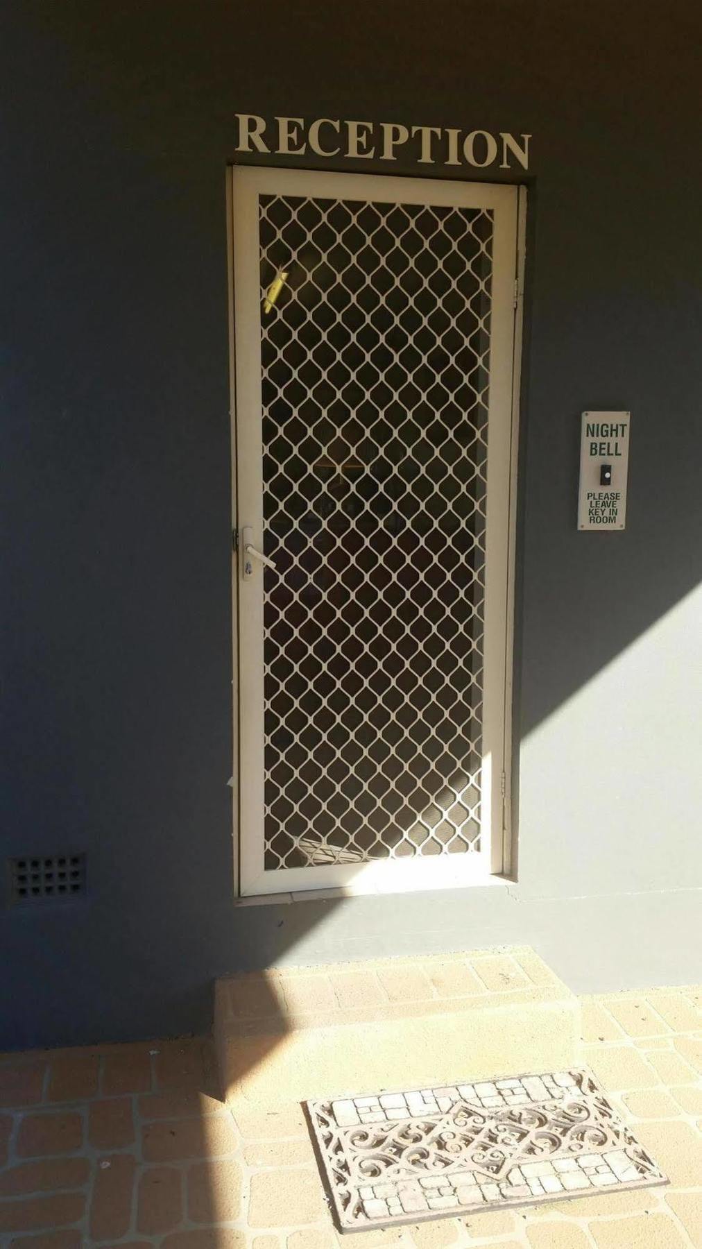 Ardeanal Motel West Wyalong Ngoại thất bức ảnh